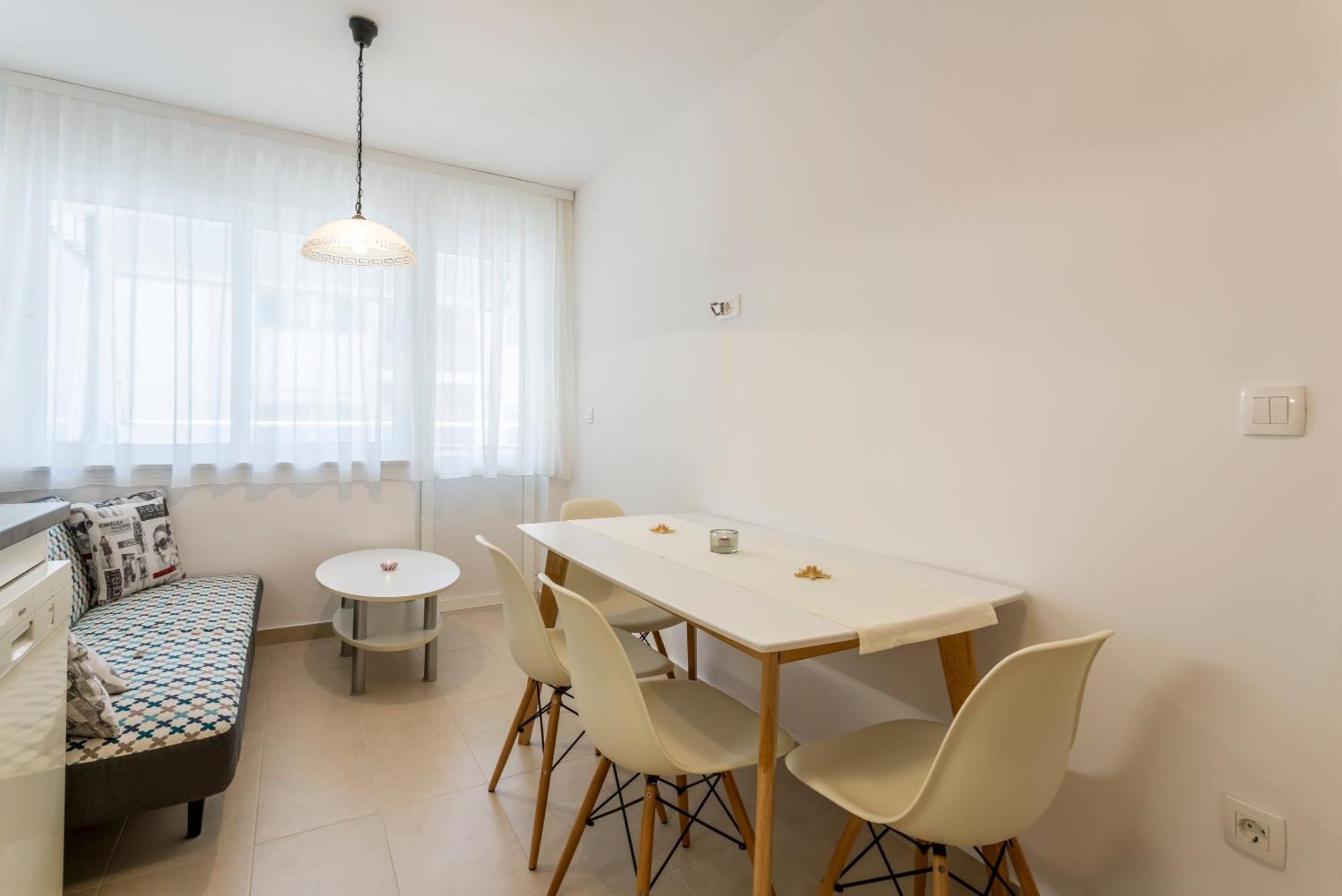 Appartement Modern Near The Beach And Center Of